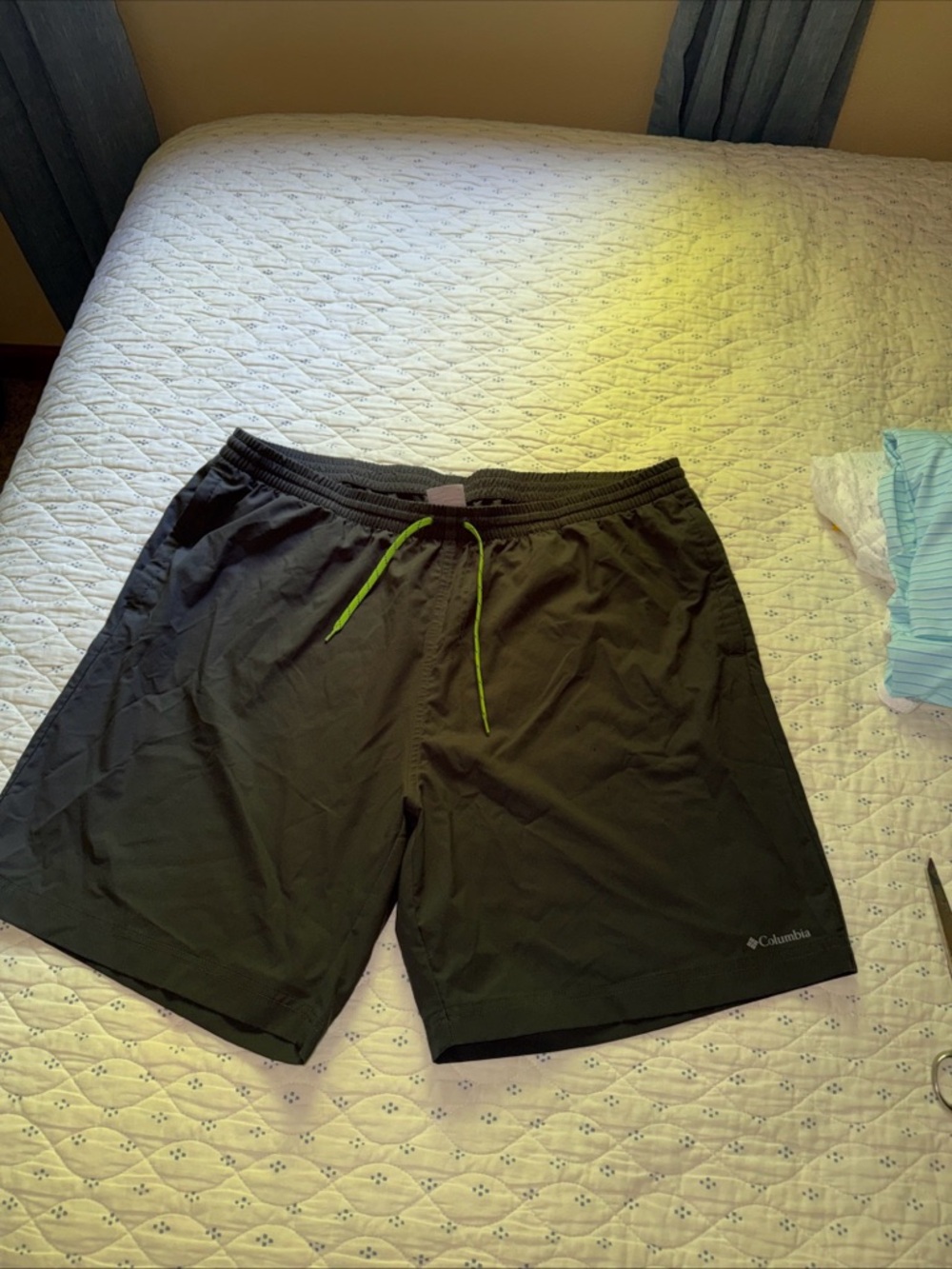 Columbia Summertide 8” Inseam Shorts Men’s size XXL Charcoal